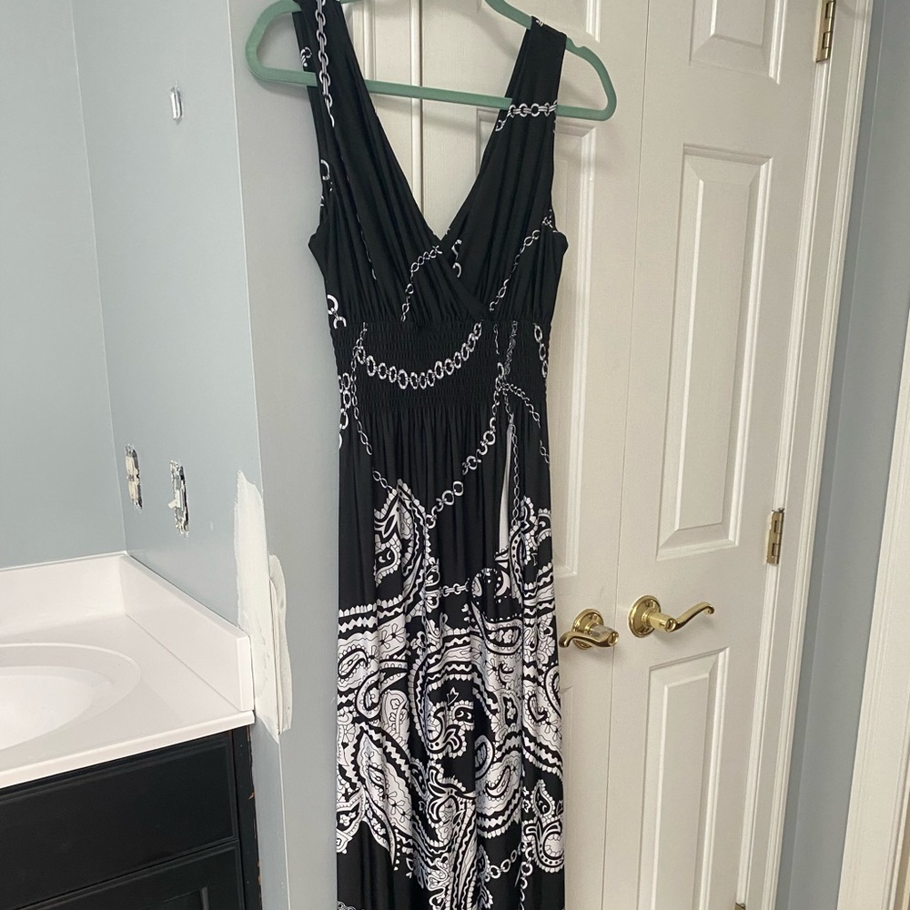 Beautiful black and white maxi dress